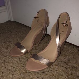CL by laundry tan wedges